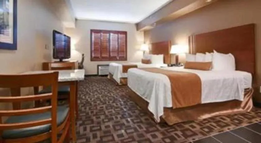 Bed in Days Inn by Wyndham Redwater