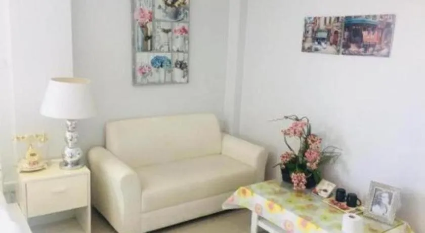 Chic Hotel Suratthani