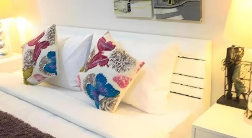 Bed in Chic Hotel Suratthani