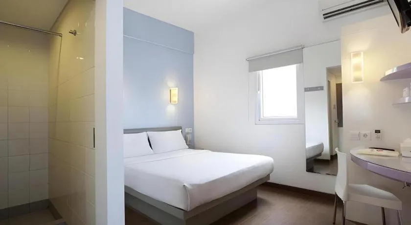 Bed in Amaris Hotel Panglima Polim 1