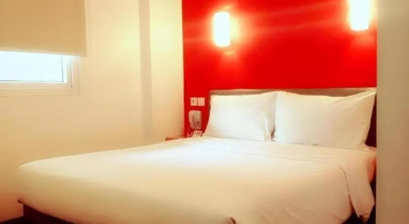 Bed in Amaris Hotel Panglima Polim 1