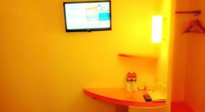 Amaris Hotel Panglima Polim 1