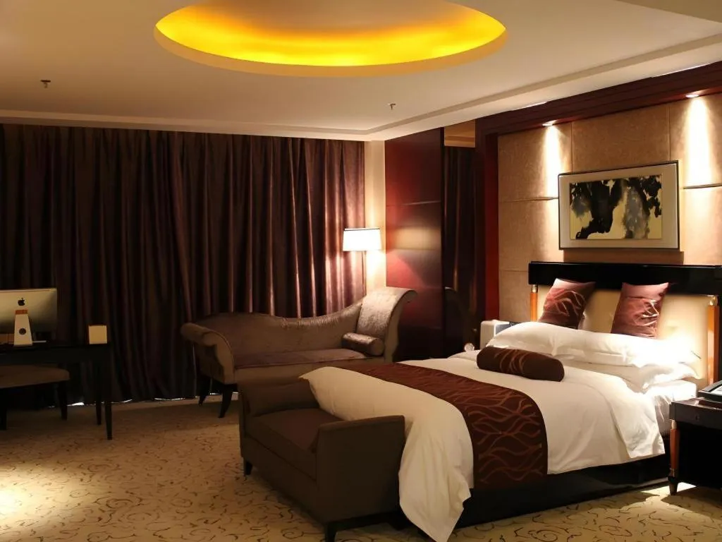 Bed in Northwest Petroleum Hotel