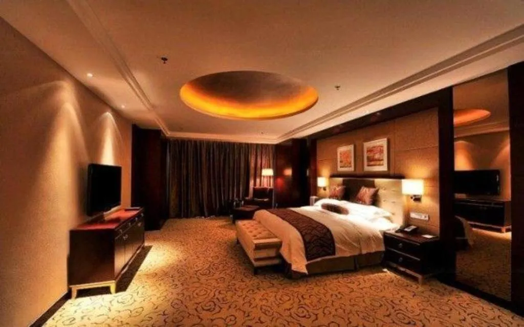 Bed in Northwest Petroleum Hotel