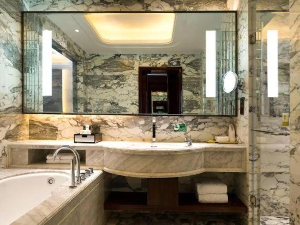 Northwest Petroleum Hotel