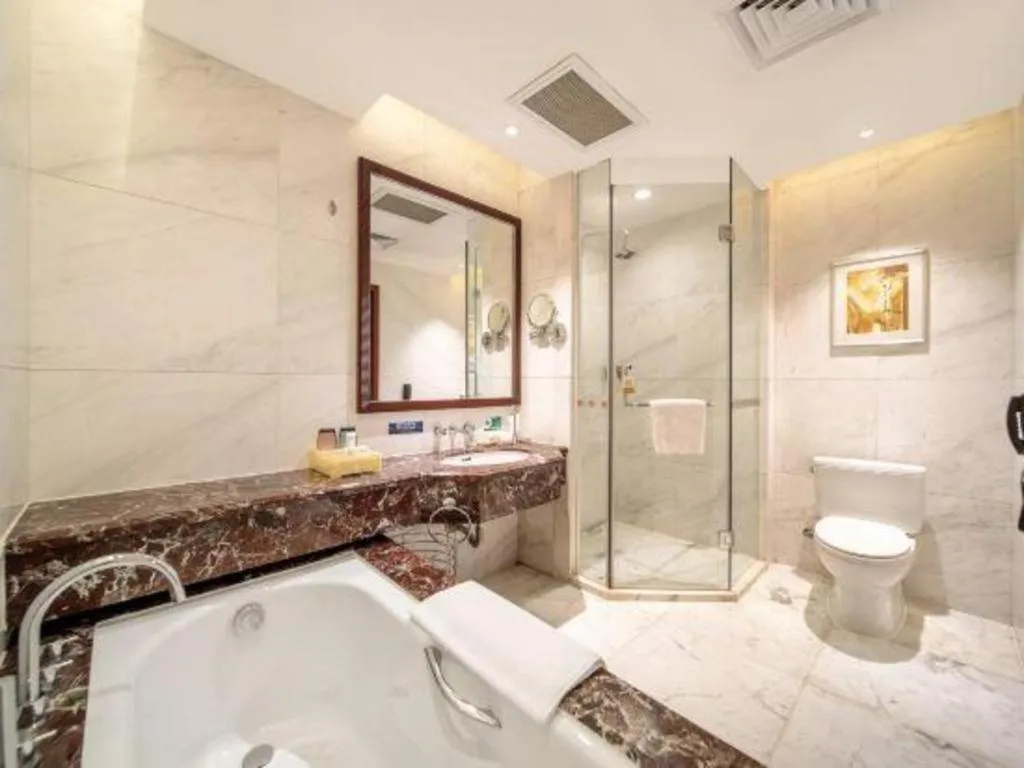 Northwest Petroleum Hotel