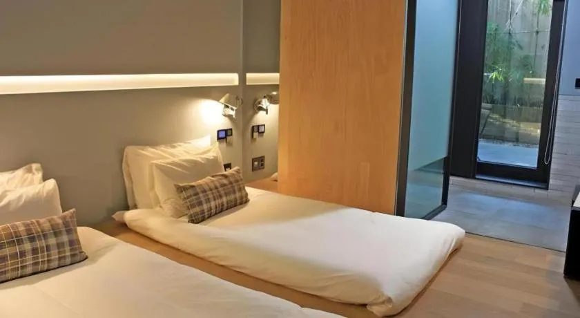 Bed in Everrich Hotel