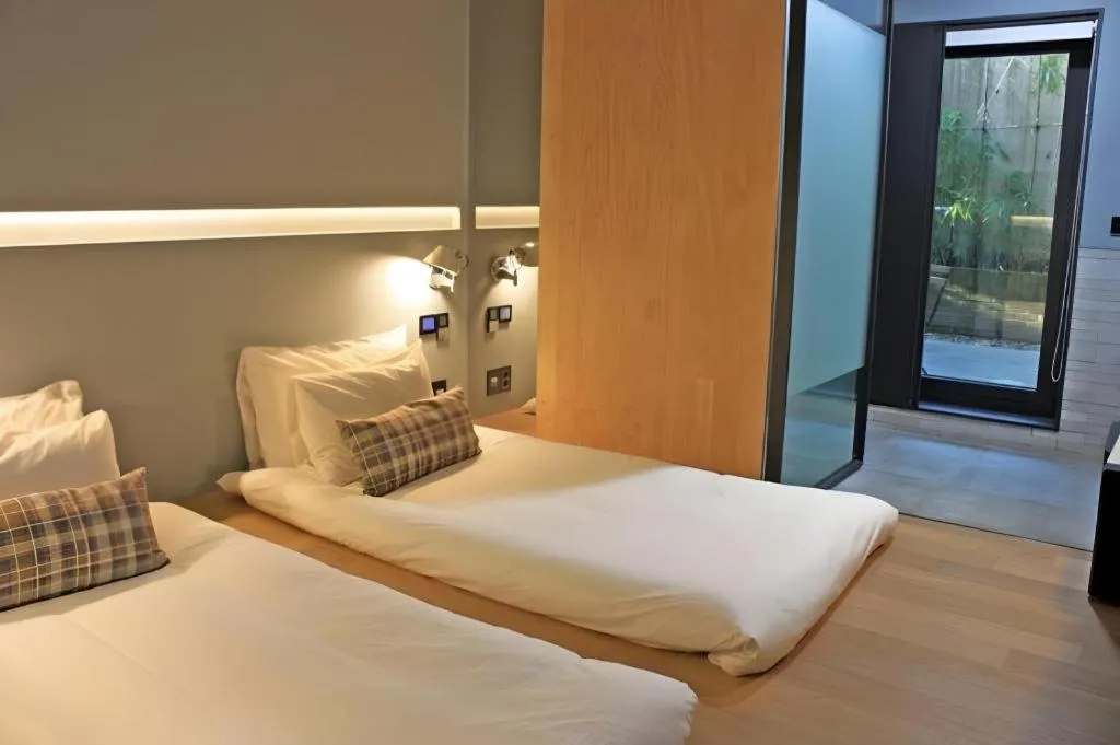 Bed in Everrich Hotel