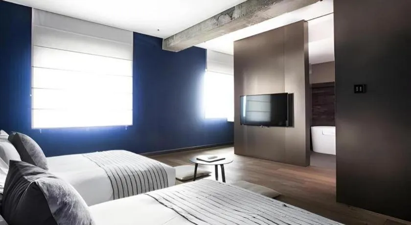 Bed in Everrich Hotel