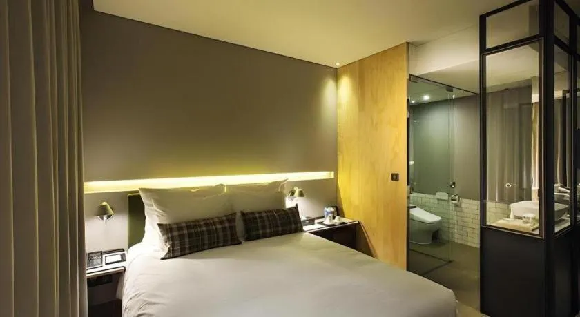 Bed in Everrich Hotel