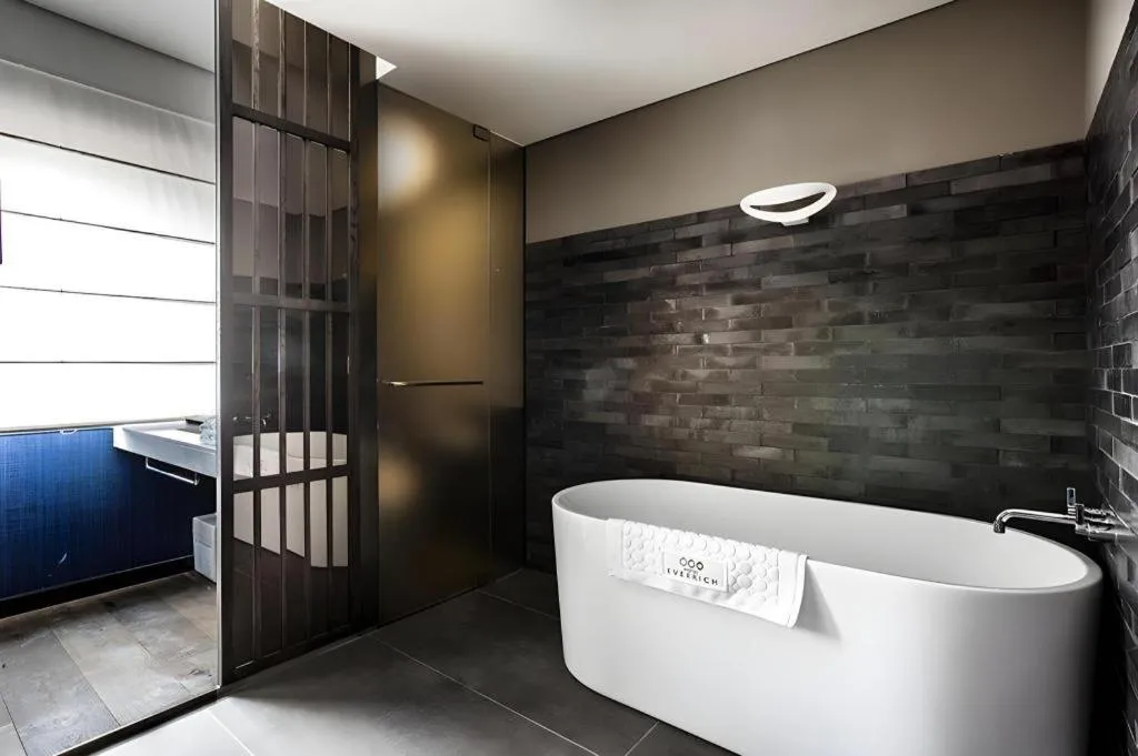 Bed in Everrich Hotel