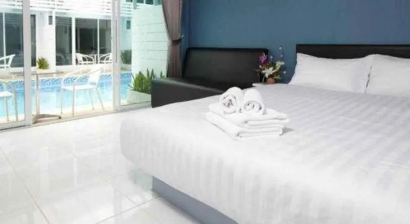 Bed in Pool Villa @Donmueang