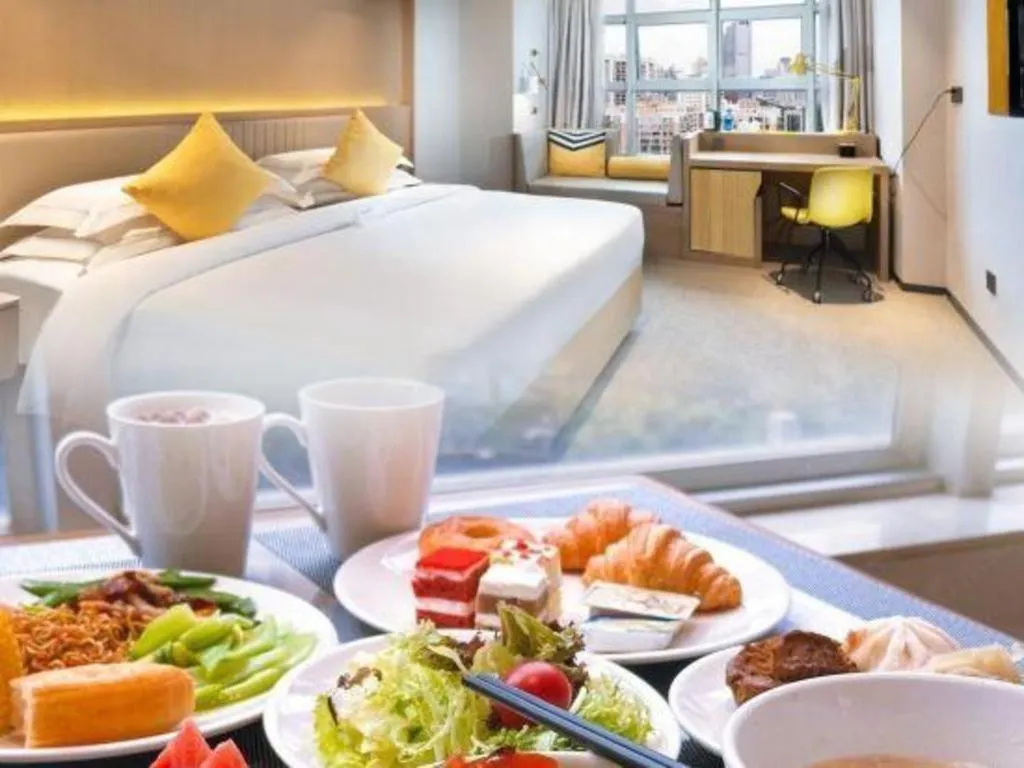 Bed in Nanning Sanzan Hotel