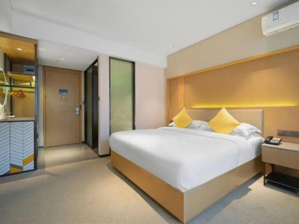 Bed in Nanning Sanzan Hotel