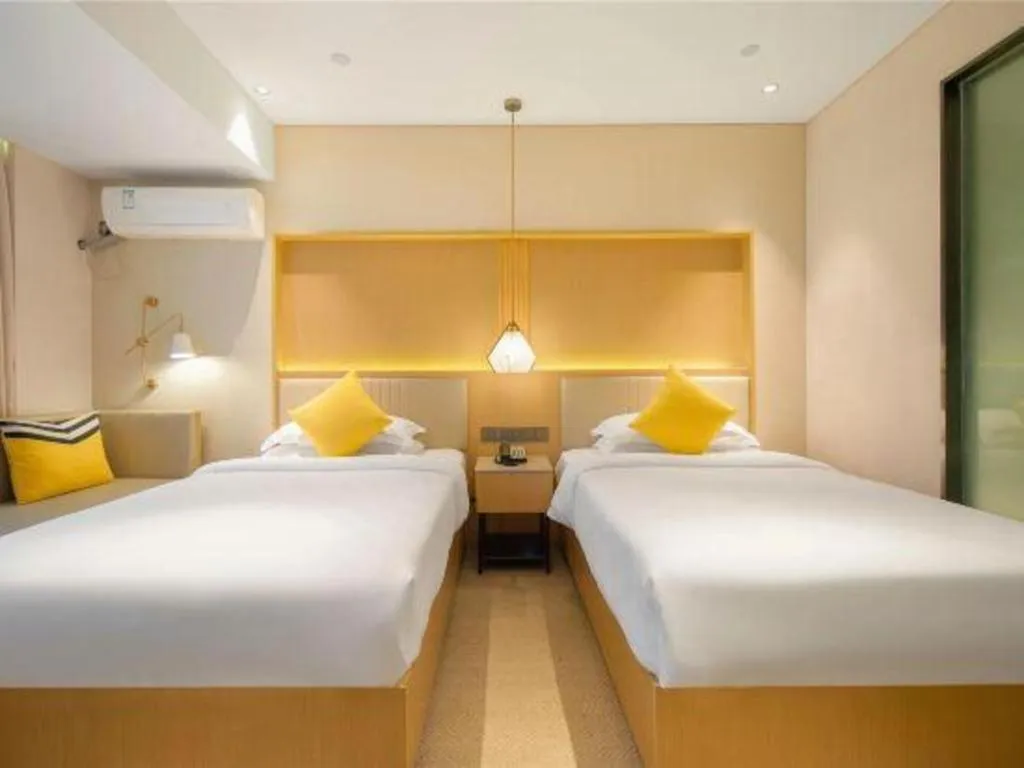 Bed in Nanning Sanzan Hotel