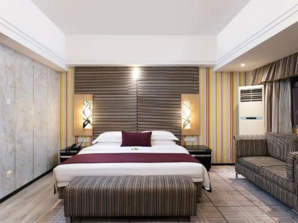 Bed in Nanning Sanzan Hotel