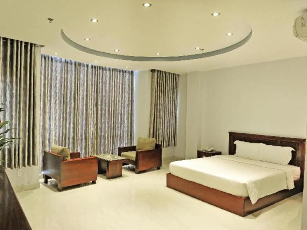 Bed in Phoenix Hotel Saigon