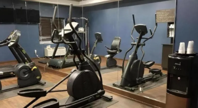 Comfort Inn & Suites Tulsa I-44 West - Rt 66