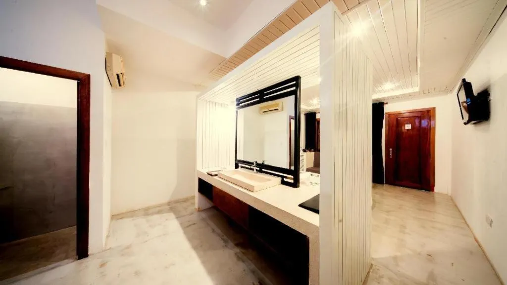 La Residence Blanc D' Angkor