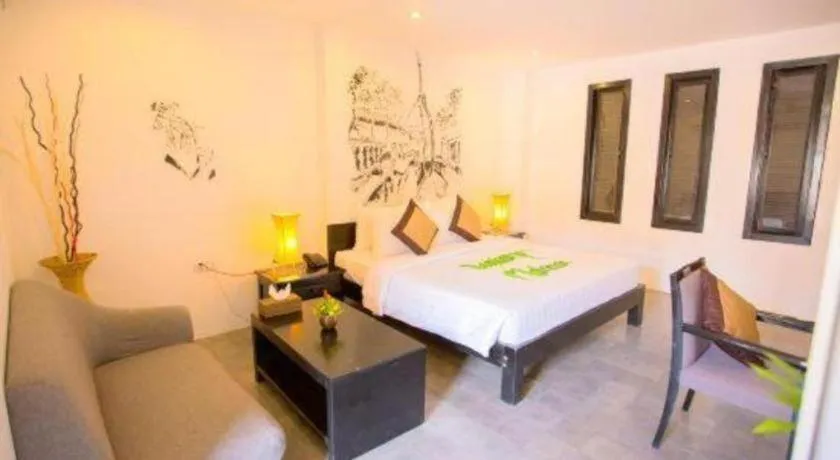 Bed in La Residence Blanc D' Angkor