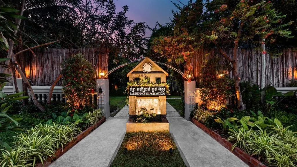 La Residence Blanc D' Angkor