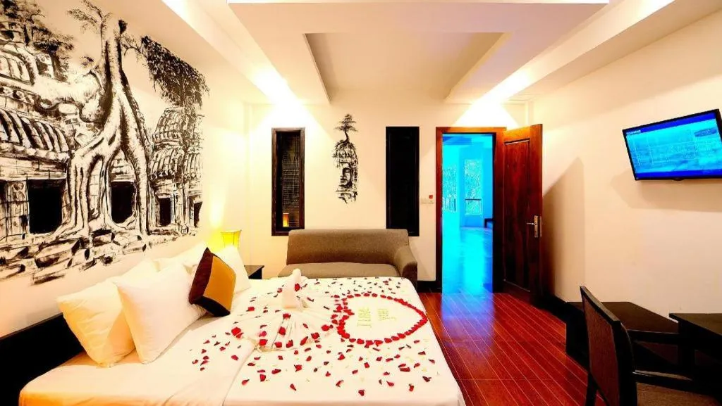 Bed in La Residence Blanc D' Angkor