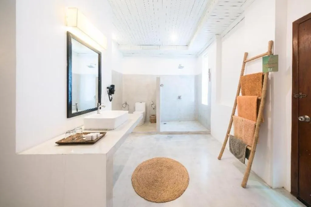 Bed in La Residence Blanc D' Angkor