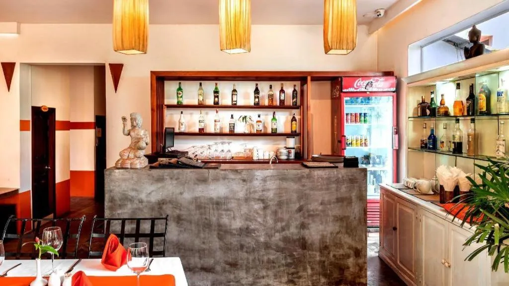 La Residence Blanc D' Angkor