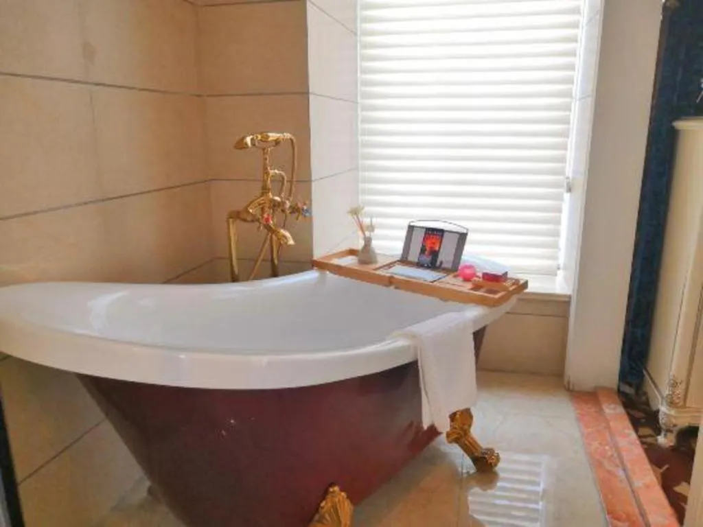 Chengdu French Theme Gold Palace