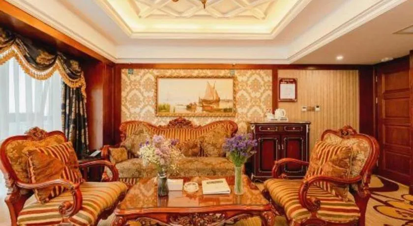 Chengdu French Theme Gold Palace