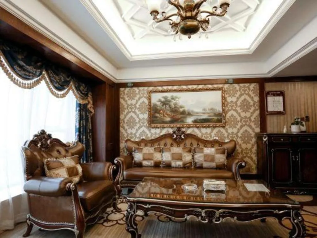 Chengdu French Theme Gold Palace