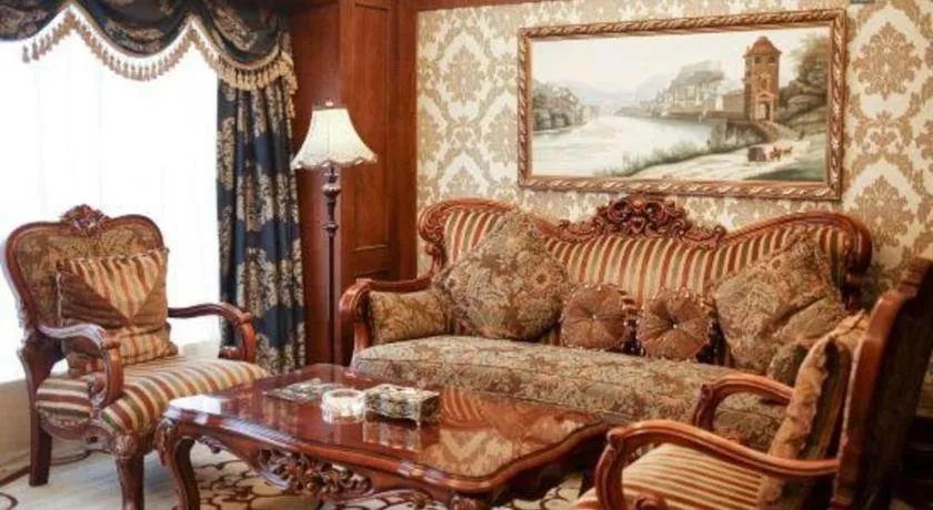 Chengdu French Theme Gold Palace