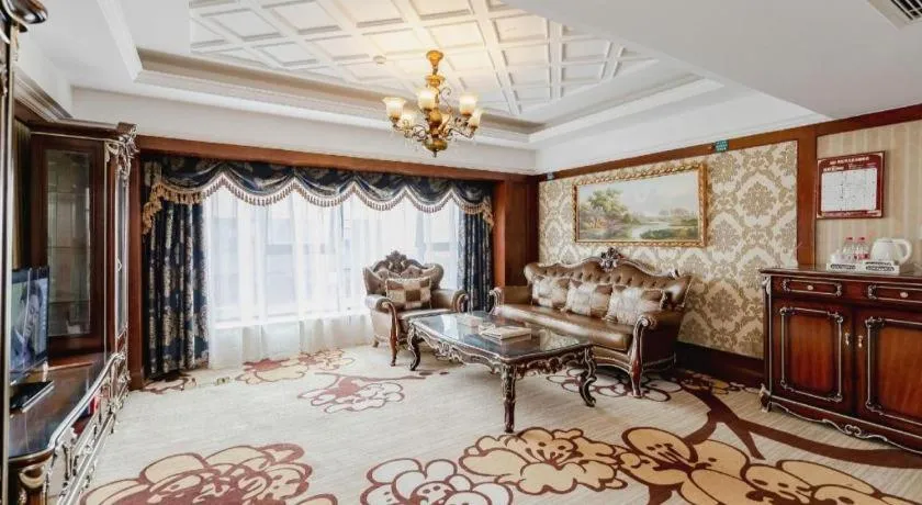 Chengdu French Theme Gold Palace