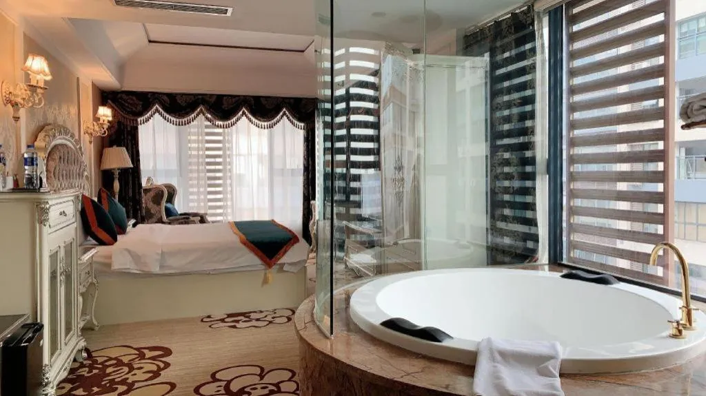 Bed in Chengdu French Theme Gold Palace