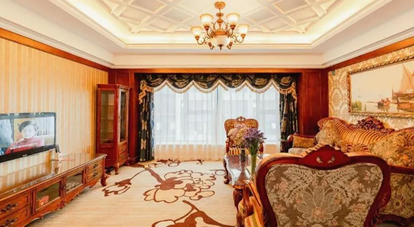 Chengdu French Theme Gold Palace