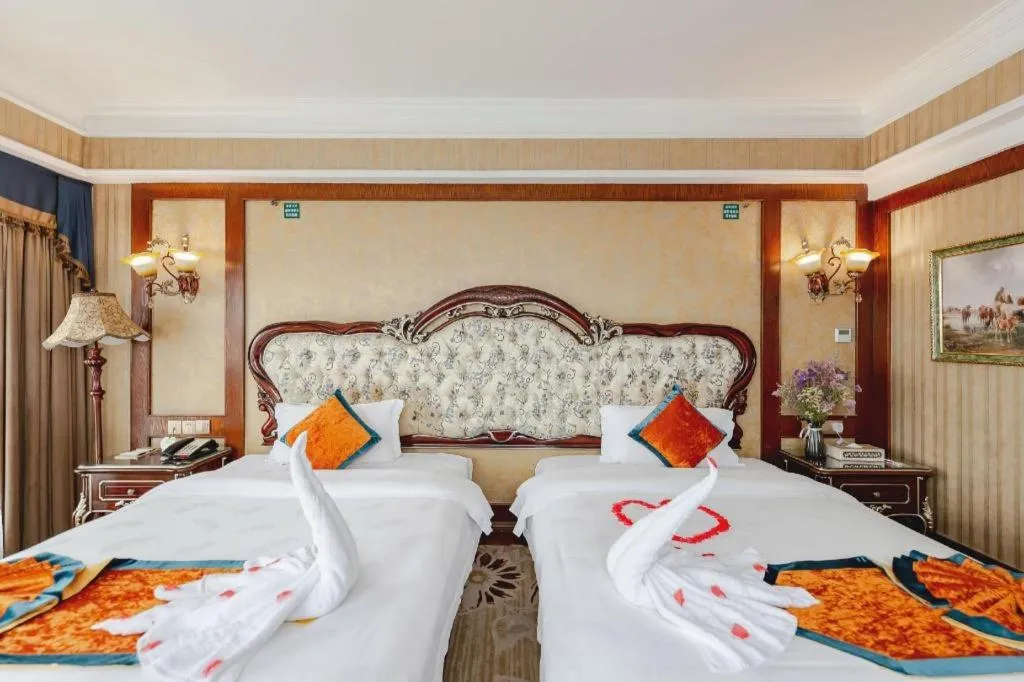 Bed in Chengdu French Theme Gold Palace