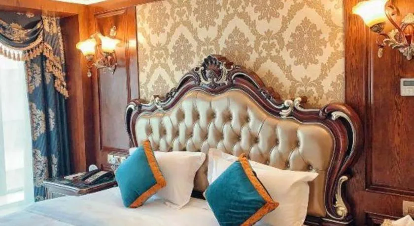 Bed in Chengdu French Theme Gold Palace