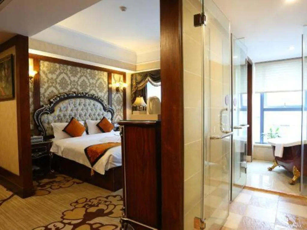 Bed in Chengdu French Theme Gold Palace