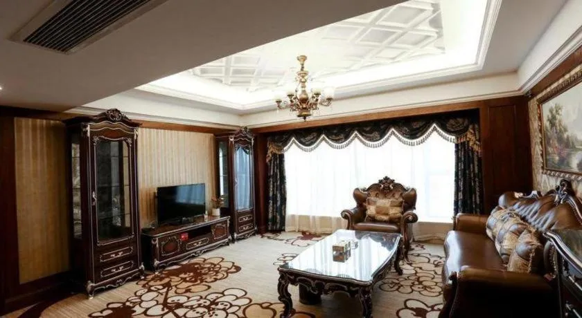 Chengdu French Theme Gold Palace