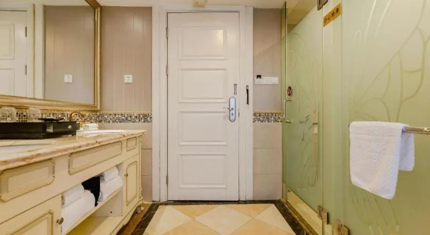 Chengdu French Theme Gold Palace