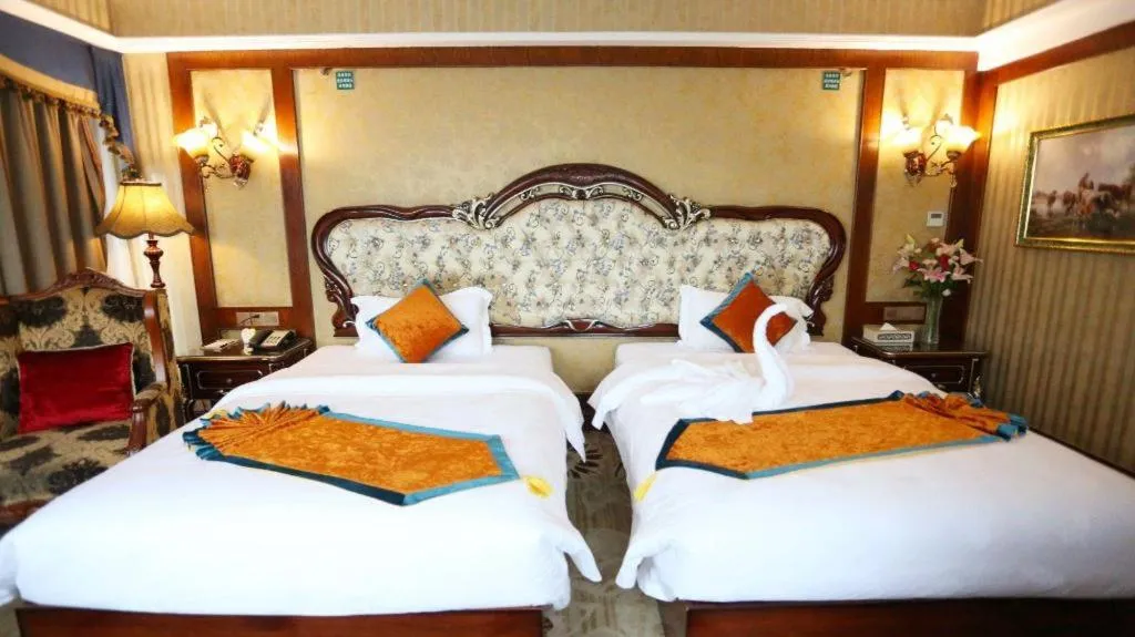 Bed in Chengdu French Theme Gold Palace