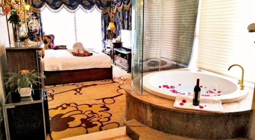 Bed in Chengdu French Theme Gold Palace