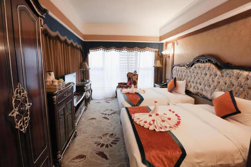 Bed in Chengdu French Theme Gold Palace