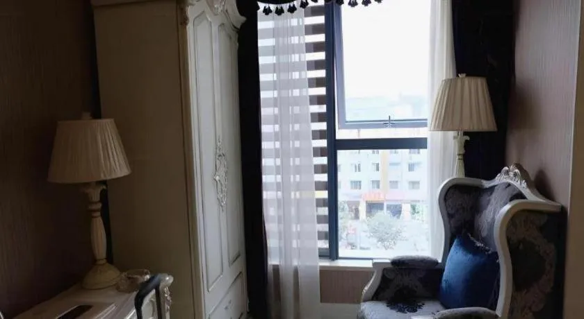 Bed in Chengdu French Theme Gold Palace