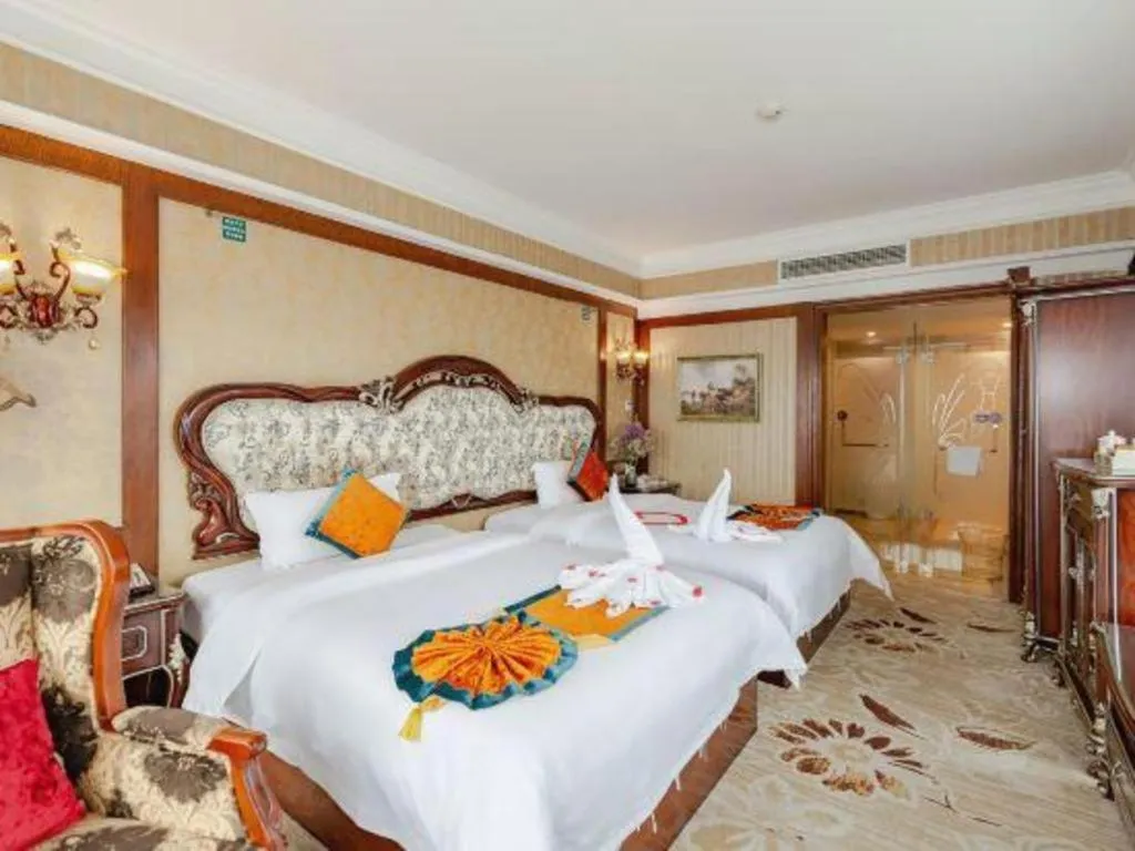 Chengdu French Theme Gold Palace