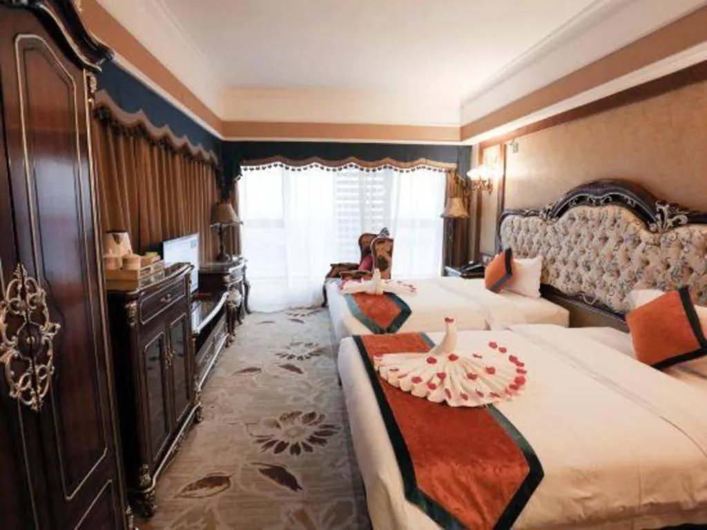 Bed in Chengdu French Theme Gold Palace