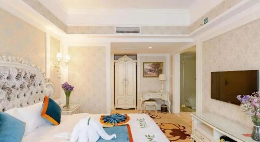 Bed in Chengdu French Theme Gold Palace