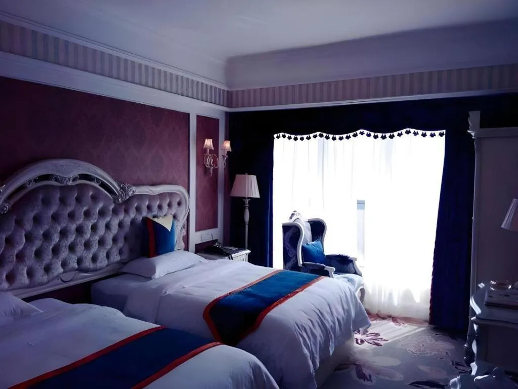 Bed in Chengdu French Theme Gold Palace