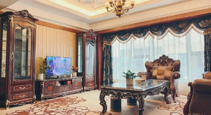 Chengdu French Theme Gold Palace