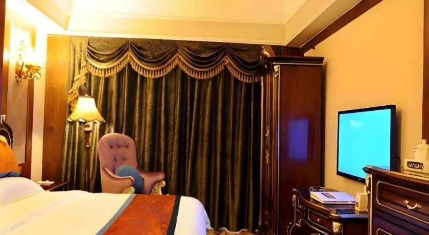 Chengdu French Theme Gold Palace